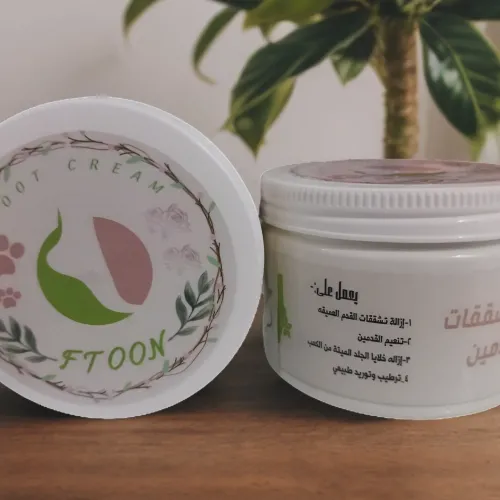 كريم معالج للتشققات 